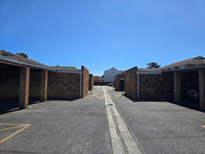 To Let 2 Bedroom Property for Rent in Thornton Western Cape